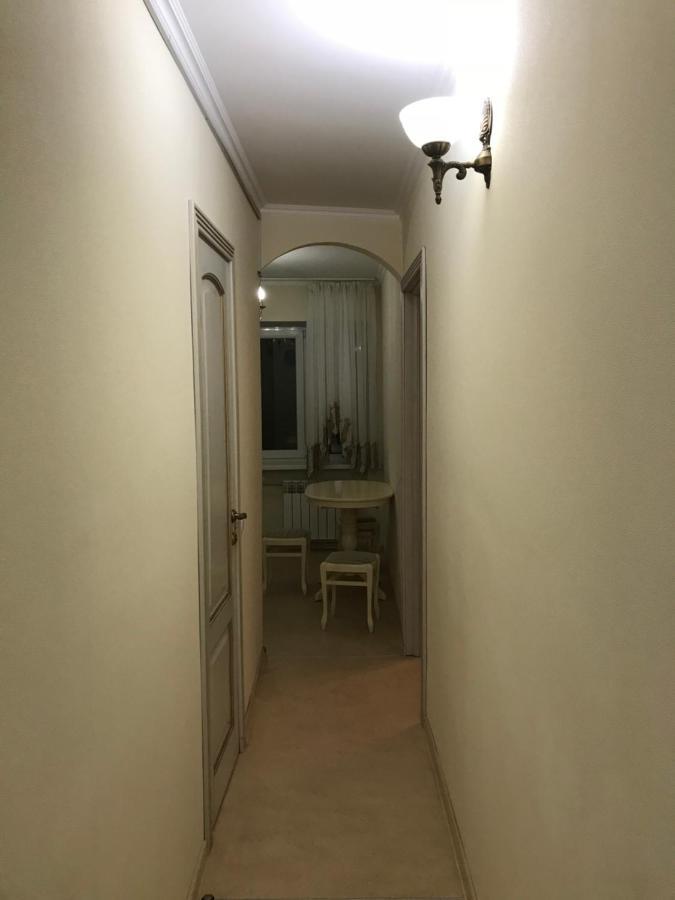 קייב Sunny Apartment Overlooking The Royal Village מראה חיצוני תמונה